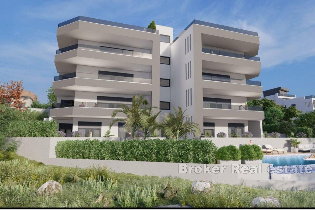 Im Bau befindliche Apartments mit Pool und Meerblick