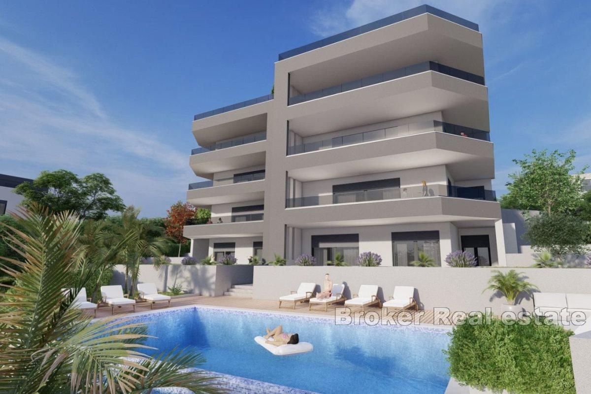 Im Bau befindliche Apartments mit Pool und Meerblick