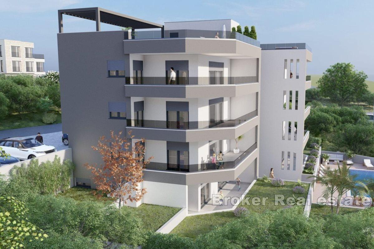 Im Bau befindliche Apartments mit Pool und Meerblick
