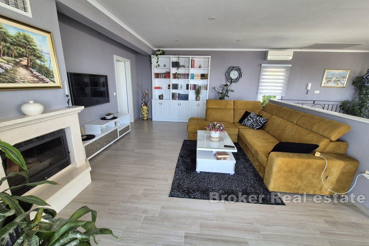 Moderní rodinný dům se 4 apartmány