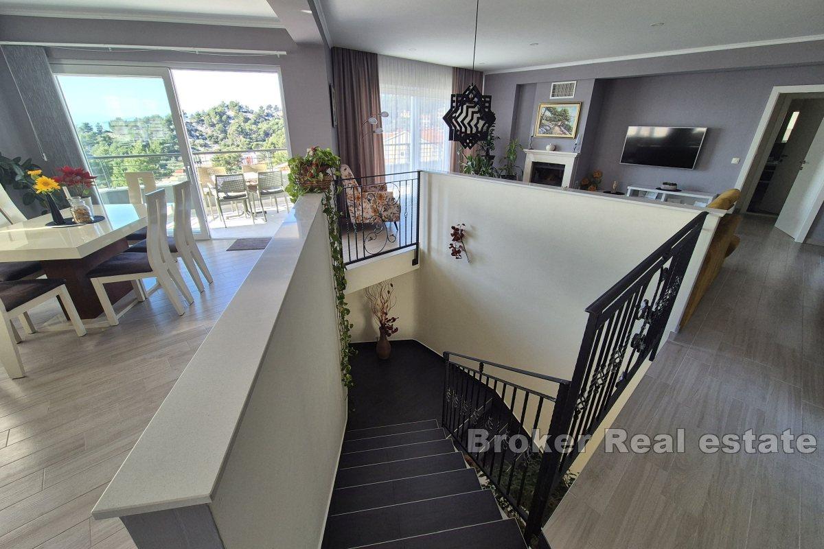 Moderní rodinný dům se 4 apartmány