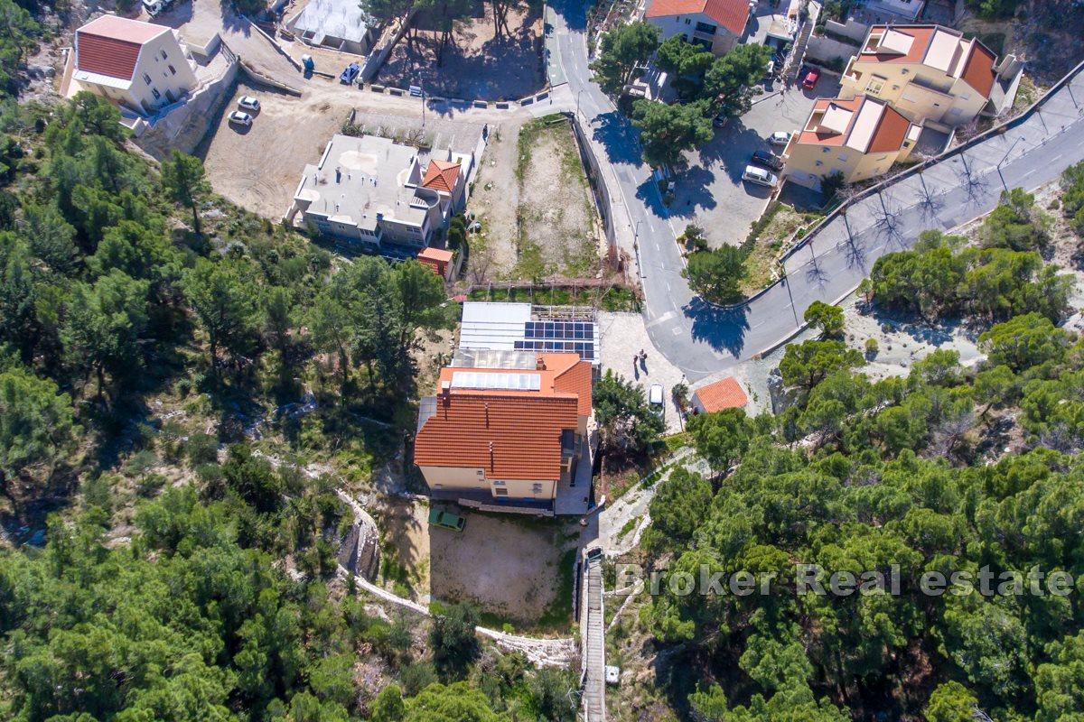 Casa indipendente con 20 camere e un ristorante