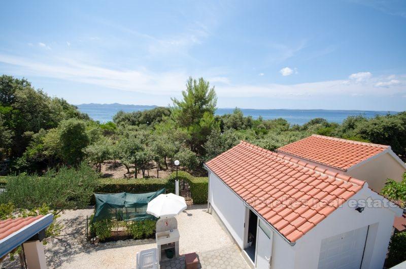 Petrčane, krásný dům na nábřeží