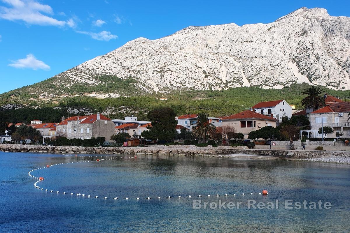 Appartement moderne près de la mer avec jardin