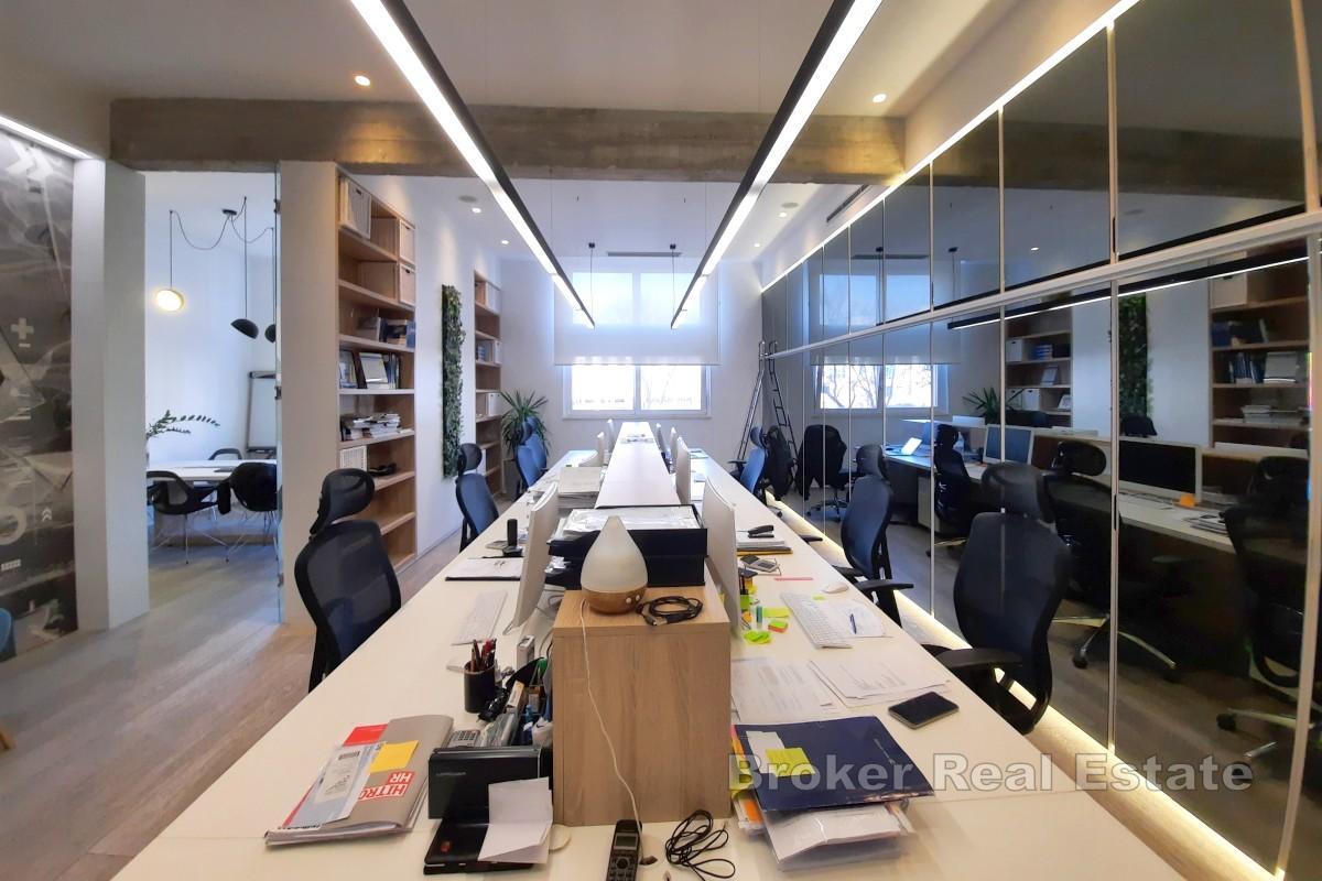 Меблированное офисное помещение в непосредственной близости от суда