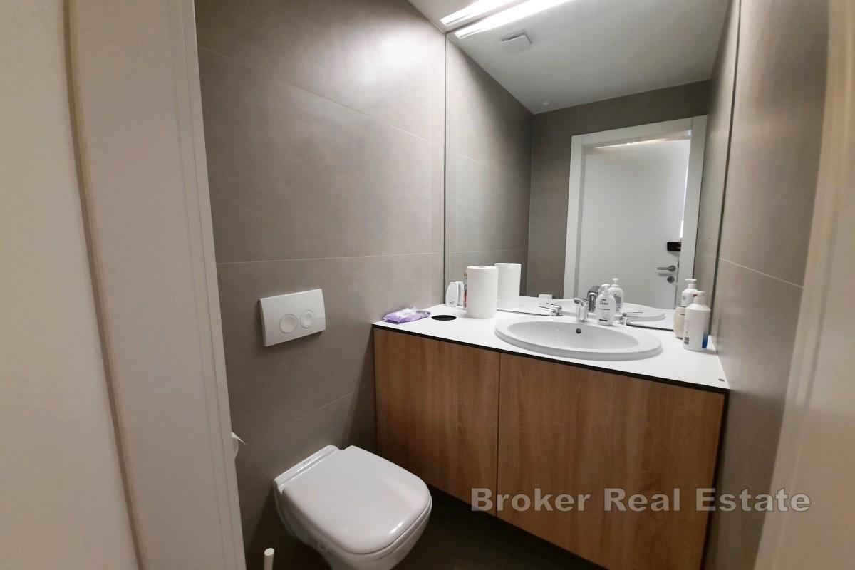 Umeblowane biuro w bezpośrednim sąsiedztwie sądu