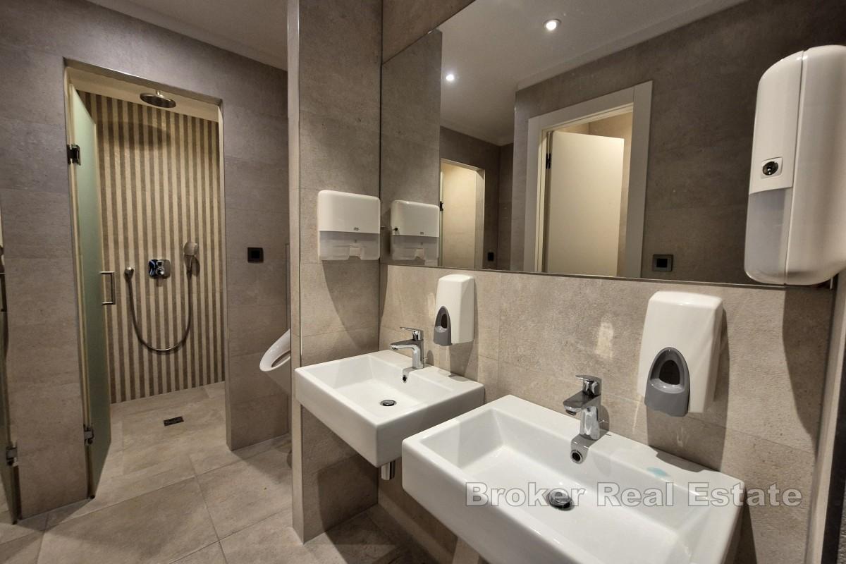 Ampio spazio ufficio in un edificio di lusso