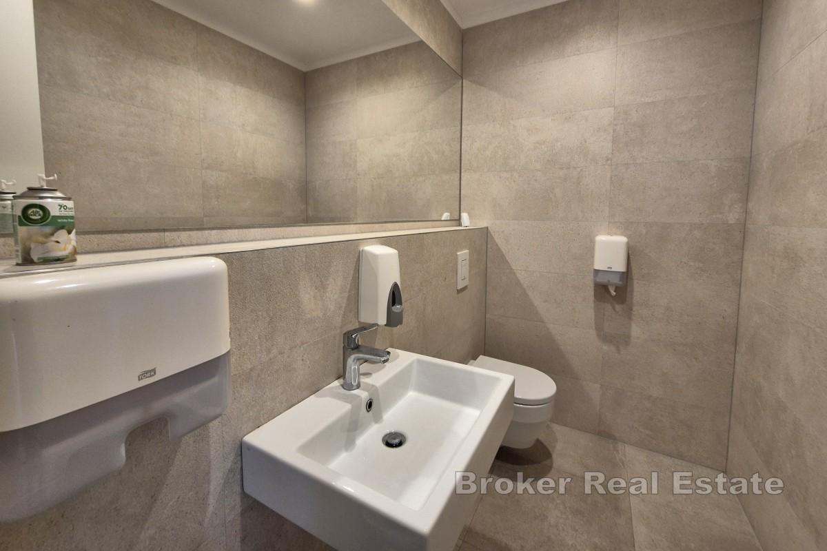 Ampio spazio ufficio in un edificio di lusso