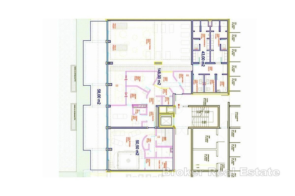 Ampio spazio ufficio in un edificio di lusso