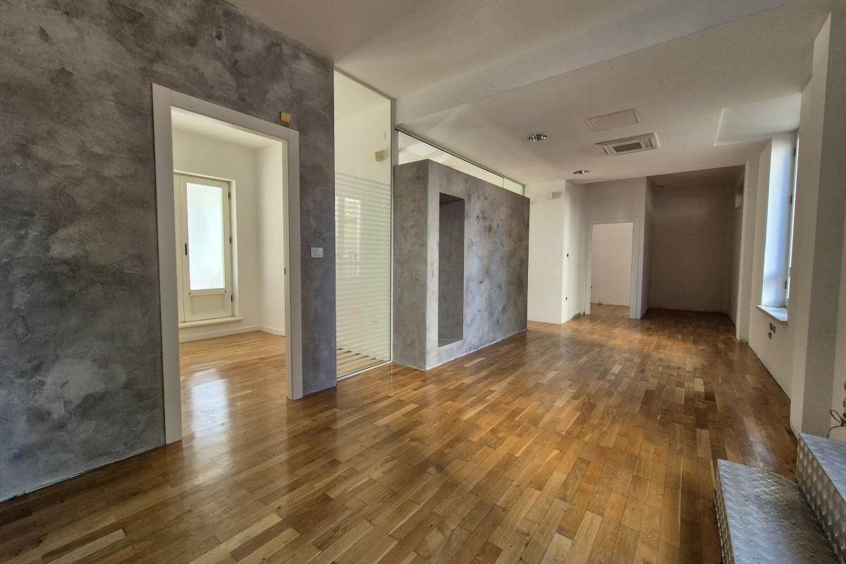 Spazio commerciale in posizione riconoscibile