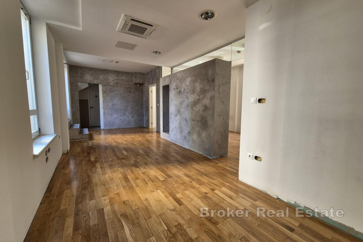 Spazio commerciale in posizione riconoscibile