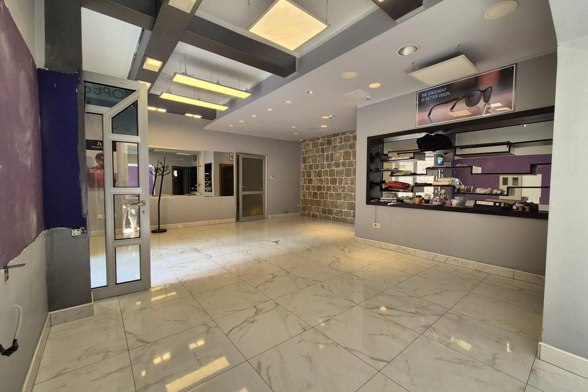 001-2016-673-Split-Spacious-commercial-space-for-various-purposes-for-sale