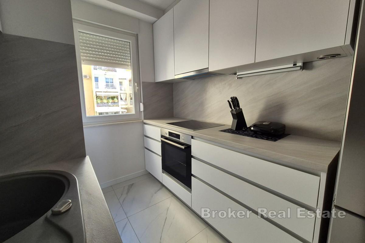 Attraktiv gelegene, renovierte Wohnung mit Meerblick