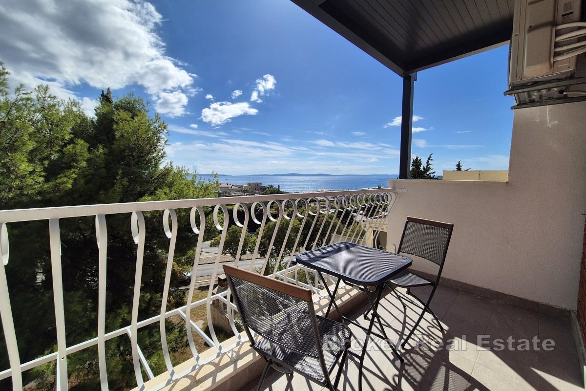 Atrakcyjnie położony, odnowiony apartament z widokiem na morze