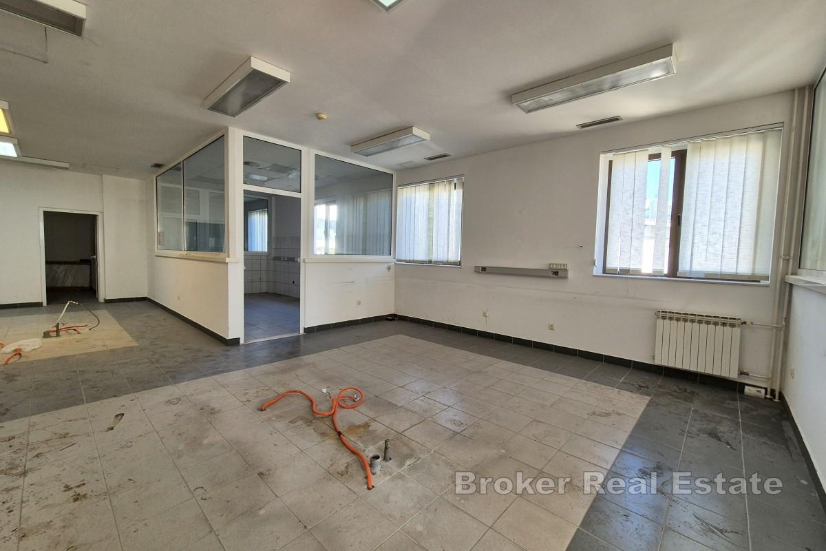 Многоцелевое офисное помещение в университетском кампусе