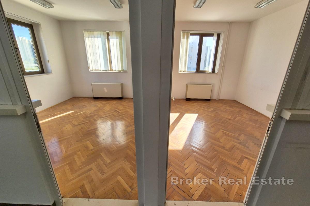 Wielofunkcyjna powierzchnia biurowa na terenie kampusu uniwersyteckiego