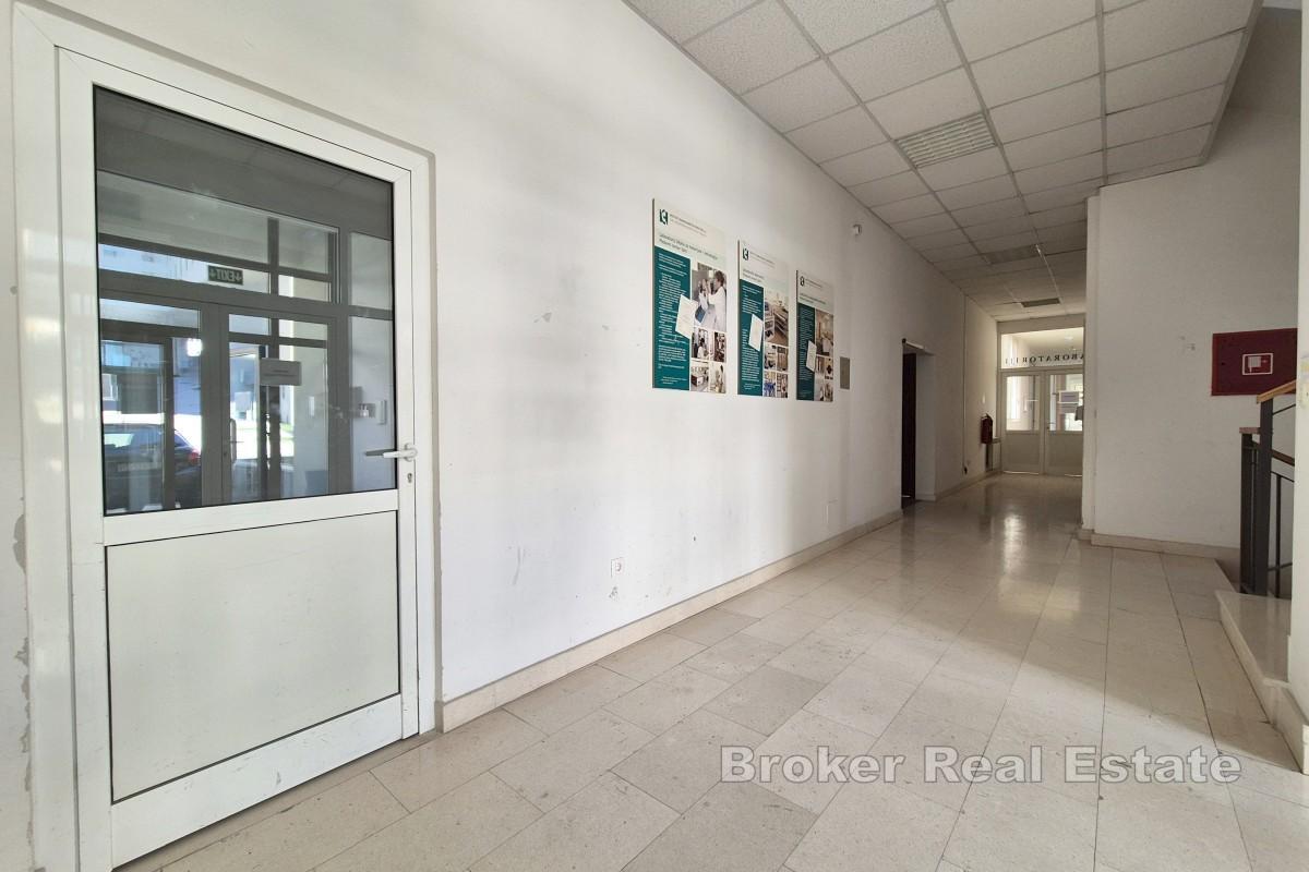 Wielofunkcyjna powierzchnia biurowa na terenie kampusu uniwersyteckiego