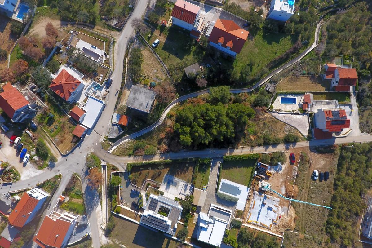 001-2016-688-kastela-land-with-a-project-for-three-modern-villas-for-sale