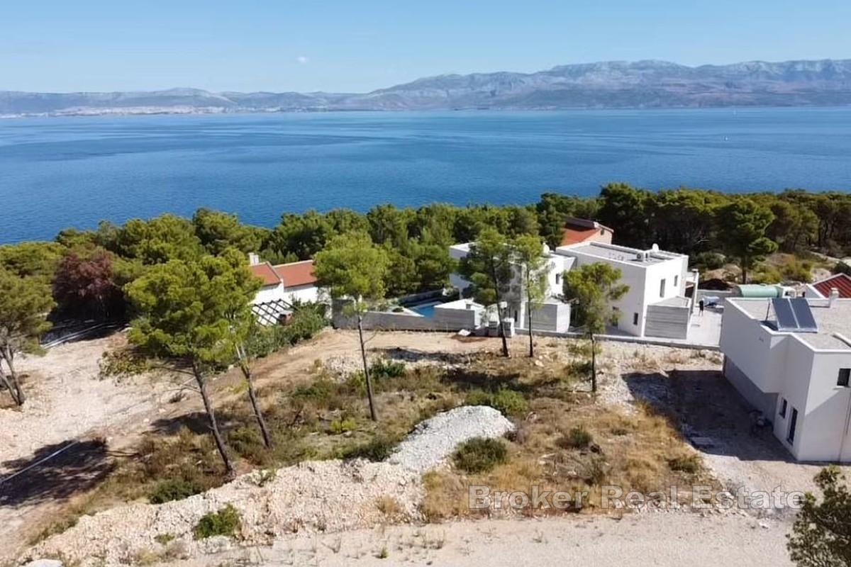 Terreno edificabile con progetto e vista mare