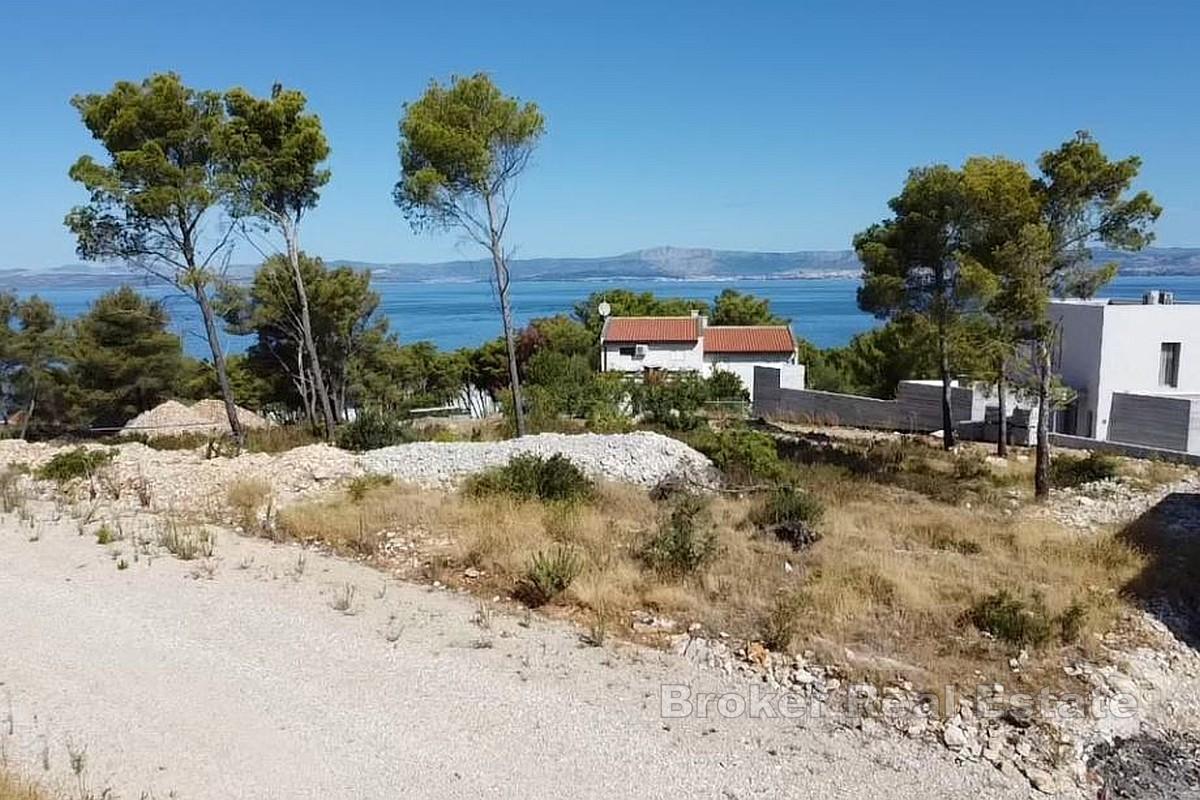 Terreno edificabile con progetto e vista mare