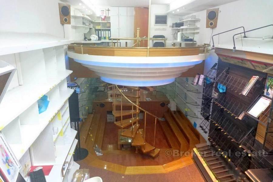 Kontor plass, til leie