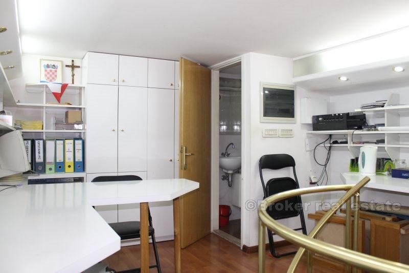 Kontor plass, til leie