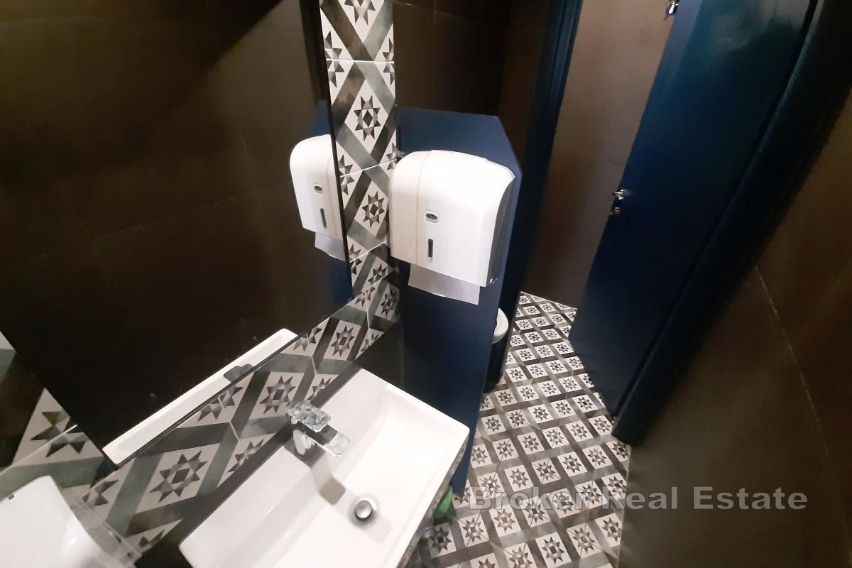 Atrakcyjna restauracja w centrum Splitu z dużym tarasem