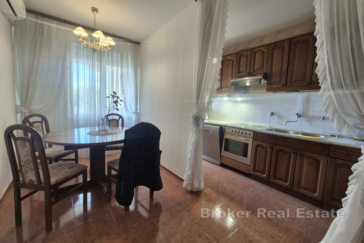 Dwupokojowe mieszkanie do wynajęcia długoterminowego w pobliżu szpitala