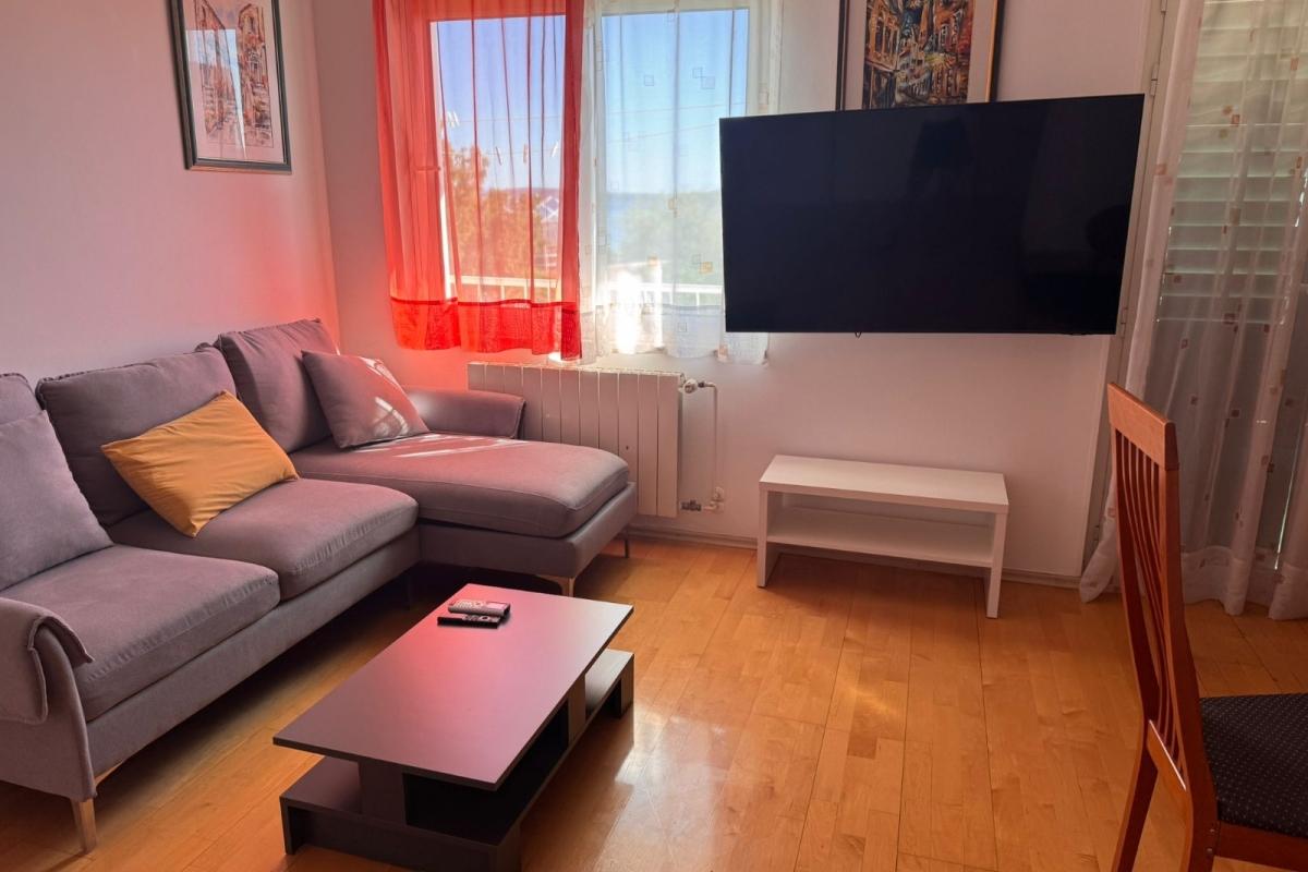 001-2016-703-Kastela-Three-bedroom-apartment-near-the-sea-for-rent