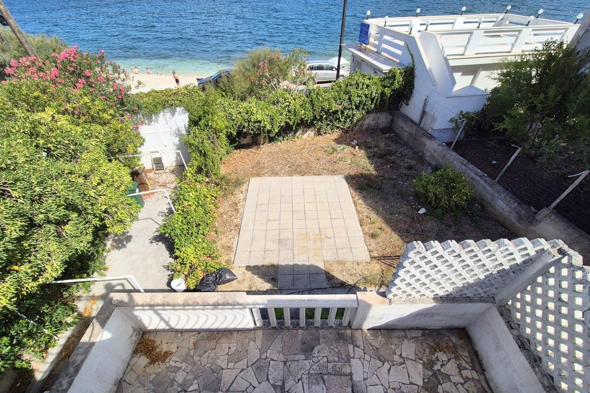 001-2016-721-island-of-ciovo-house-first-row-to-the-sea-for-sale