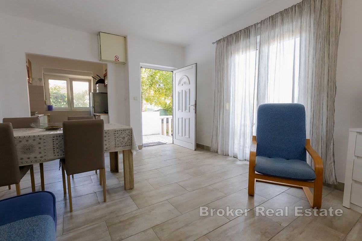 Dům se dvěma apartmány v první řadě u moře