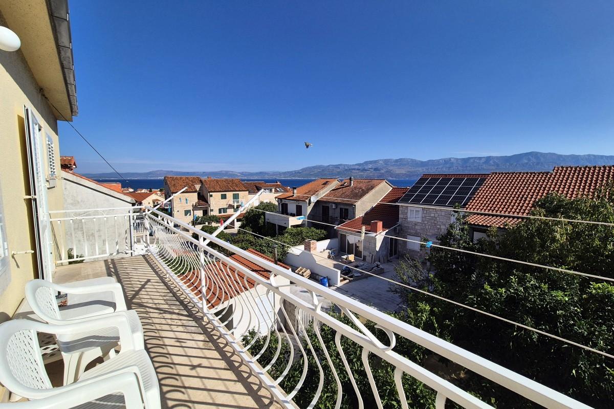 Freistehendes Mehrfamilienhaus mit Meerblick