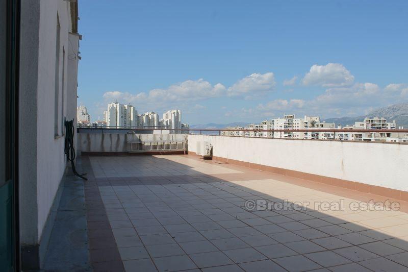 Furnished office space, for rent