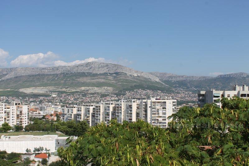 Local meublé, à louer