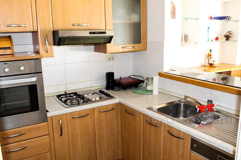 Three bedroom apartment (Pazdigrad), for rent