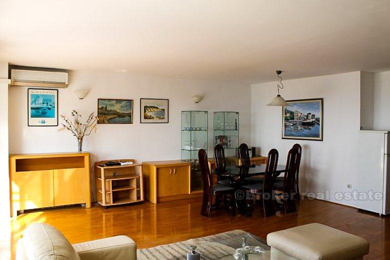 Three bedroom apartment (Pazdigrad), for rent