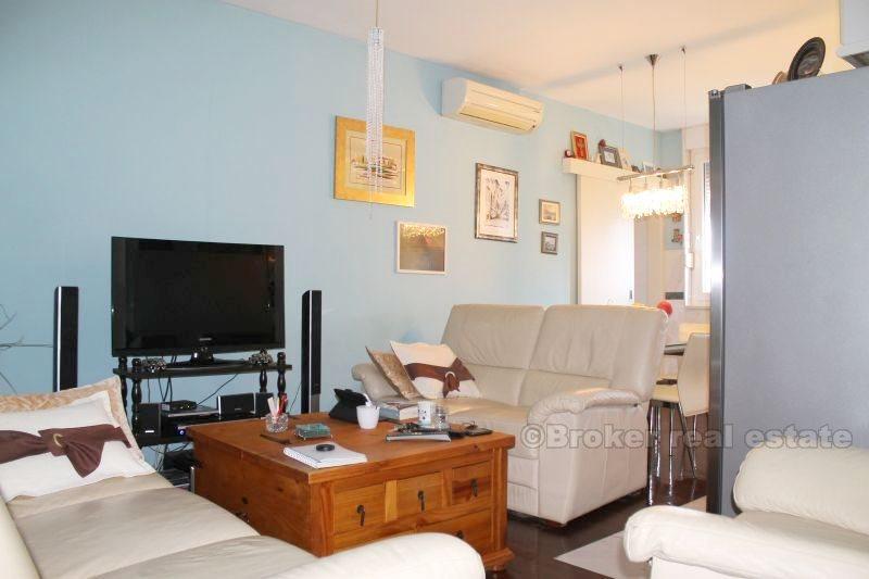 Appartement trois pièces, à vendre