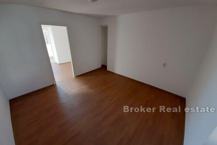 Semi detached house, for sale