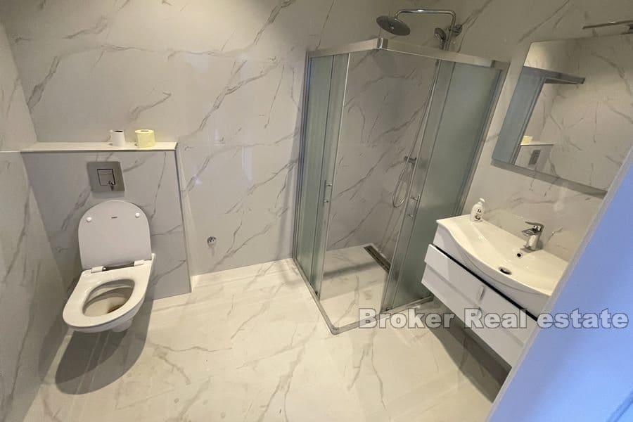 Stobreč, modern lägenhet med två sovrum i en ny byggnad