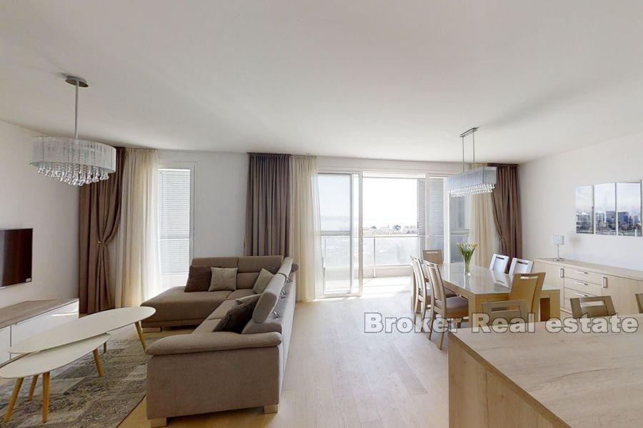 Beautiful, comfortable two-bedroom apartment with a garage space