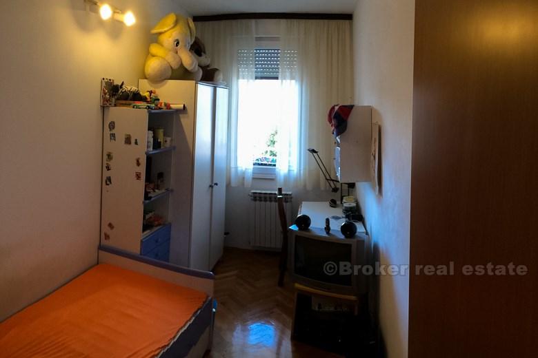 Comfortable three-room apartment