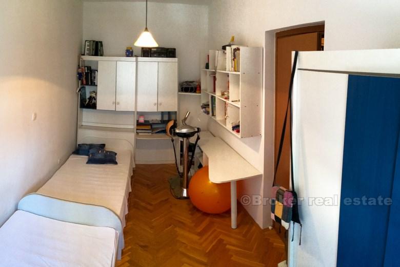 Comfortable three-room apartment