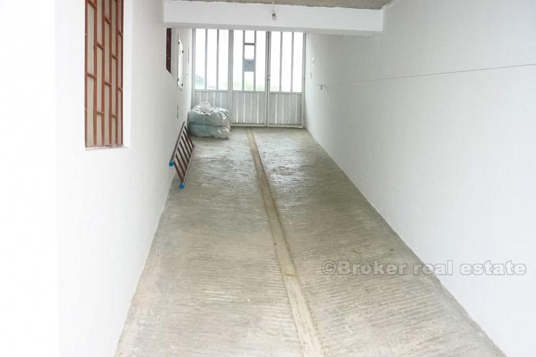 Eine Etage im Haus, zum Verkauf