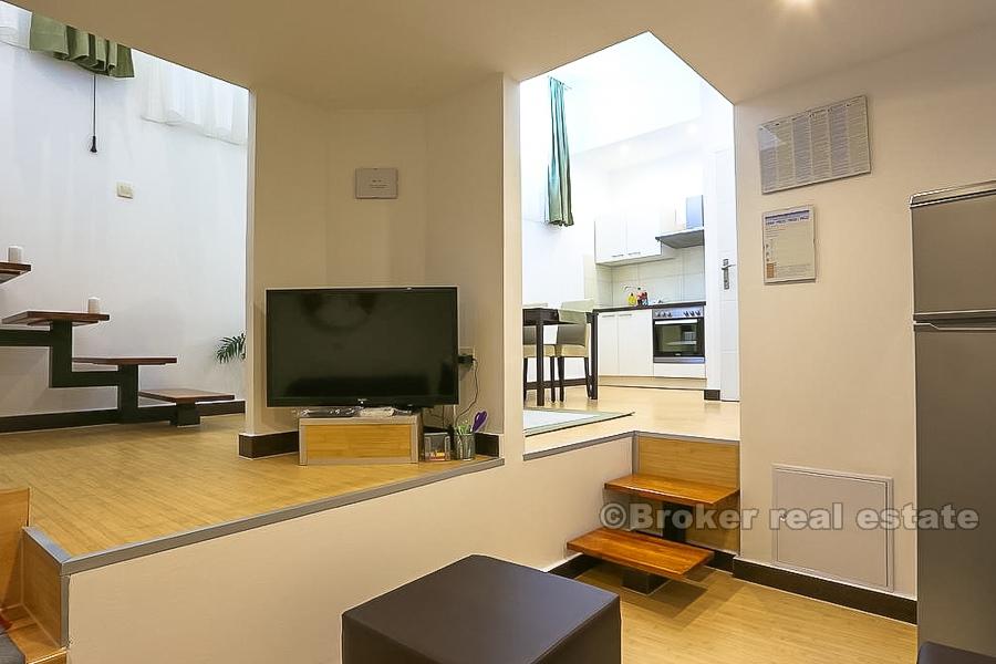 One bedroom apartment, Manus