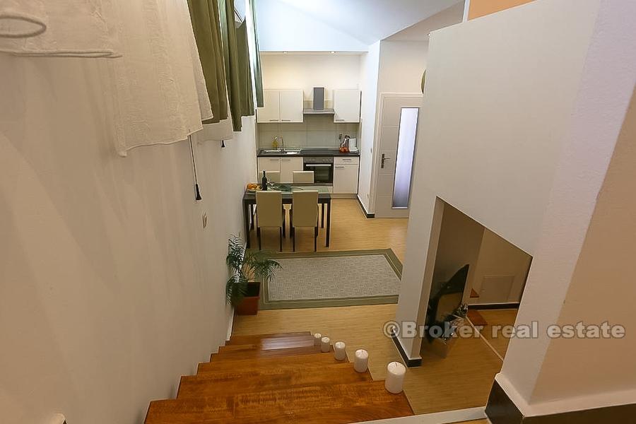 One bedroom apartment, Manus