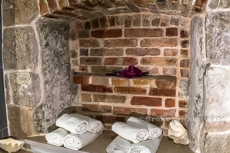 Apartment in the center of town, for sale