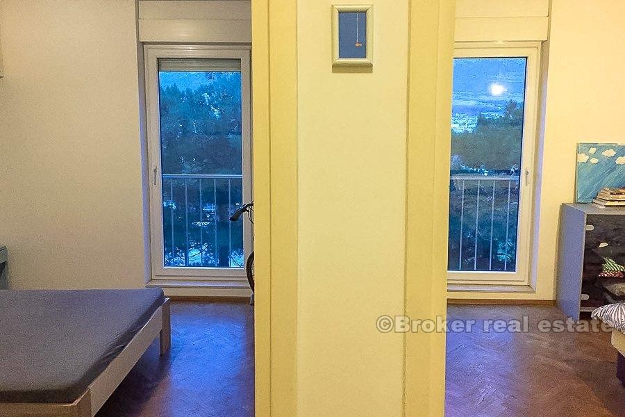 Apartament z dwiema sypialniami, Split, Kman, na sprzedaż