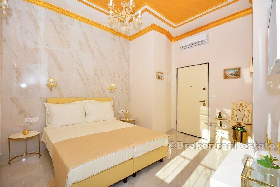 Apartman na jedinstvenoj lokaciji, prodaja