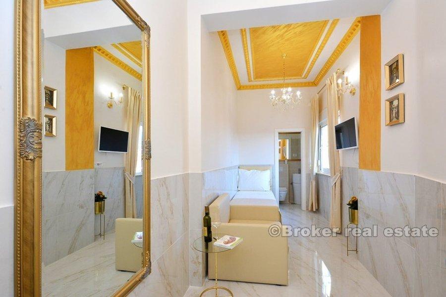 Apartman na jedinstvenoj lokaciji, prodaja