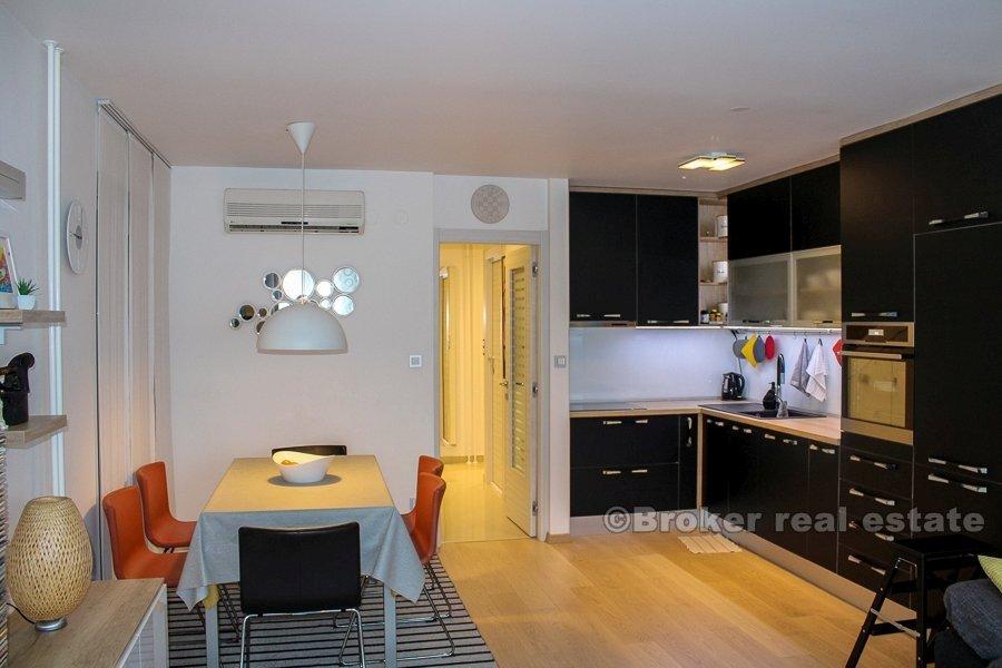 Blatine, Dvoupodlažní byt k prodeji